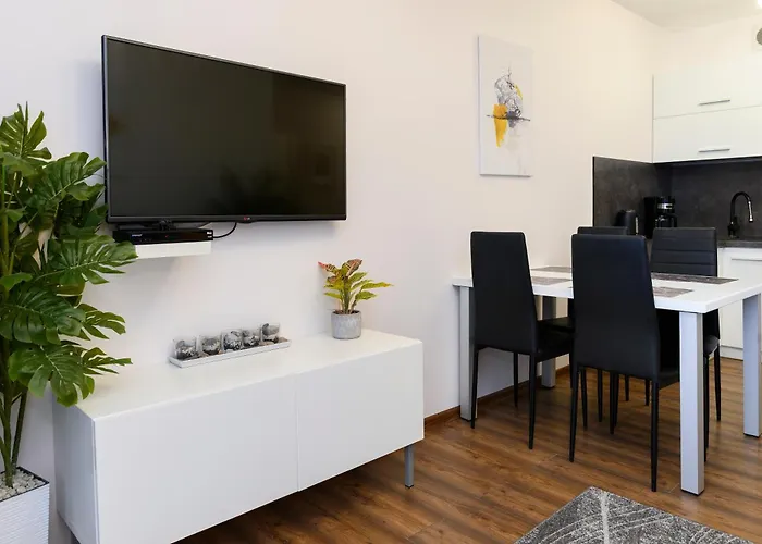 Apartment Blue Mare Sunny Bliss Polanki Klonowa, 350m Beach, Pool, Sauna, Gym Kolberg